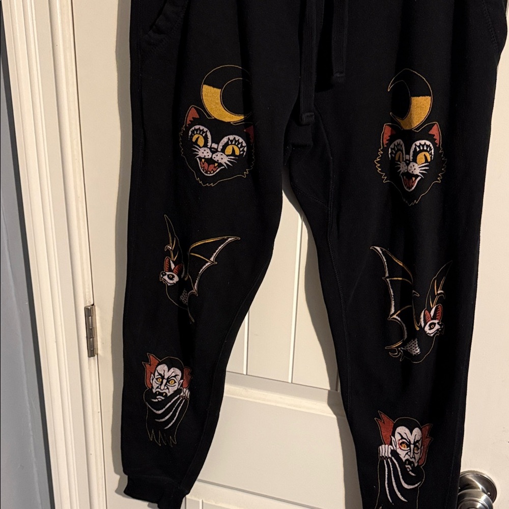 Blackcraft Black Graphic Vampire Bat Joggers XL - Picture 2 of 4